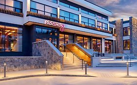 Moxy Banff